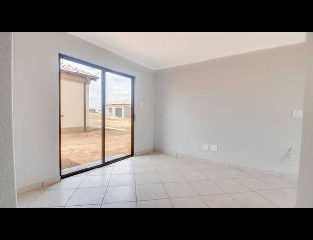 3 BEDROOM HOUSE FOR SALE IN SELCOURT